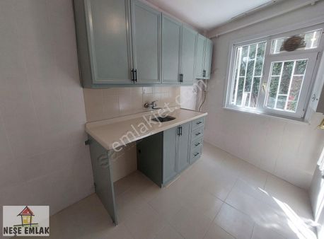 Neşe Emlak''tan...sultantepede 2000 Yılında Yapılmış Binada Boş