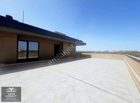 Yeni Konut'tan Vadi Evleri 2 Teraslı Önü Full Açık Satılık 4+1