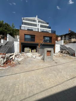 İzmir Buca Kaynaklar Merkez Mah. 5 Katlı Lüks Dubleks Ev