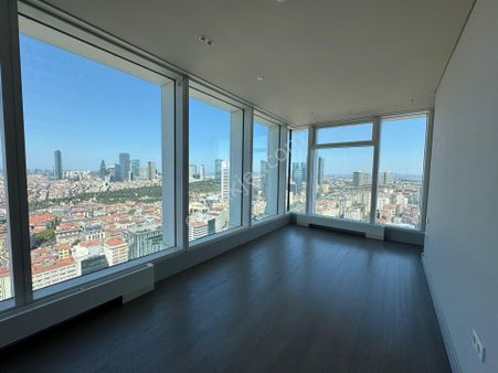 Quasar İstanbul'da 2+1 Boğaz Manzaralı Kiralık Rezidans