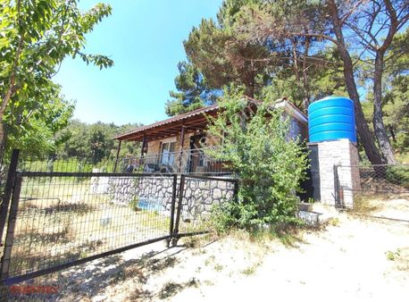 Bornova Yakaköy De Satılık Bağ Evi Ve Arsası