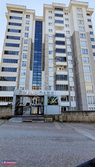 Efsane Emlak'tan Dolunay Da 3+1 Kiralık Daire