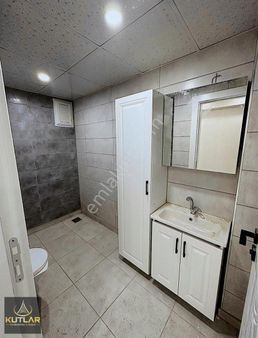 Kutlar'dan Ertuğrulgazide Cadde Üzeri Ultra Lux*2.5+1*daireler.!