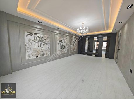 Kutlar'dan Abdülhamithan'da Kalitesiyle Zirvede *3,5+1*daireler