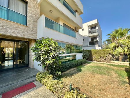 Güzelbahçe Yelki'de Kapalı Mutfaklı Bahçe Katı 3+1 Satılık Daire