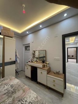 Incirlik'te Ara Kat Geniş 2+1 3 Cepheli Uyguna Sıfırdan Farksız