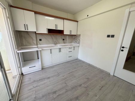 💥💥güç Gayrimenkul'den Akçay'da Ayrı Mutfaklı Ön Cephe Ara Kat Kaçmaz Satılık 3+1 Daire