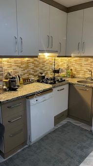 Ender Uysal Gayrimenkulden Çınara Yakın Geniş 2+1 85 M2 Satılık Eşyalı Daire.