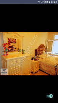 S.evler Merkezde Metro Metrobüse 2dk.asansorlü Binada Bayanlara Özel Tek Kişilik Lüx Oda