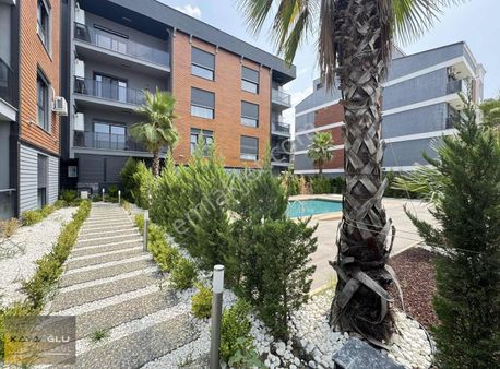 Kayaoğlun'dan Seyrek Bakırçay Üni. Yakını 1+1 Havuzlu Site