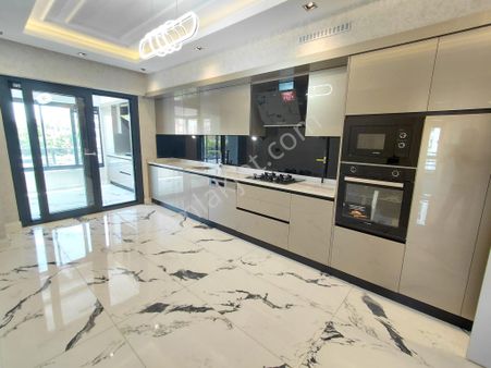 Emrah Çiftci'den Selçuklu Parsana Mah.ahmet Yesevi Cad.yanı Satılık 3+1 Ultra Lüks Daireler