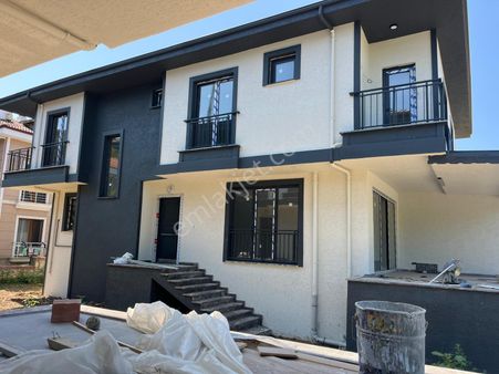 Yıldız Emlak 'tan Ağva Merkezde 230 M² Satılık Sıfır Lüks Villa Acil Satılık ‼️