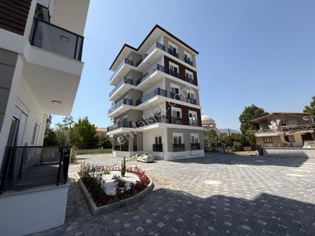 Döşemealtı Yeniköy Atatürk Caddesi Yakını Site İçi 2+1
