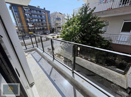 Lavinia Gayrimenkul'den Ortaca Cumhuriyette 1+1 Lüks Daire !!!!!