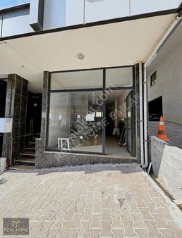 Bezirganbahçe'de 55 M2 Caddeye Yakın Kiralık