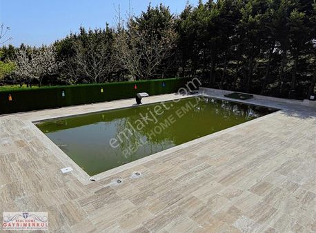 Çatalca Kestanelik'te 5.867 M2 Arsa İçinde Havuzlu Villa !!