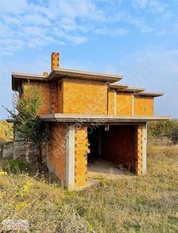 Edirne Uzunköprü'de 880 M2 Arsa İçinde 2 Katlı Natamam Villa !!