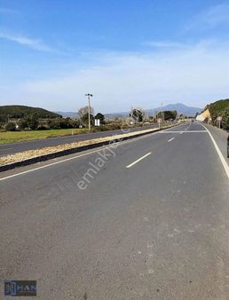 Selçuk Kuşadası Yolu Arvalya Bölgesi Yola Cepheli Satılık Tarla