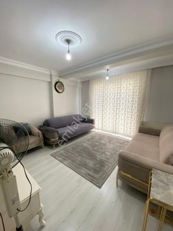 Acil Metrobüse Yürüme Mesafesinde 2+1 100m2 Emsallerinden Büyük