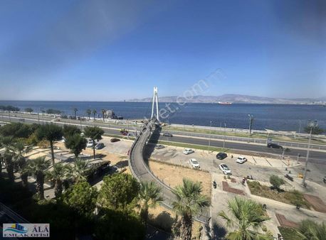 Göztepe 'de Muhteşem 5+1 Yalı Dairesi