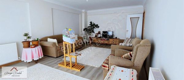 Derya'dan Nezih Bölgede Ebeveyn Banyolu 3+1 Satılık Daire