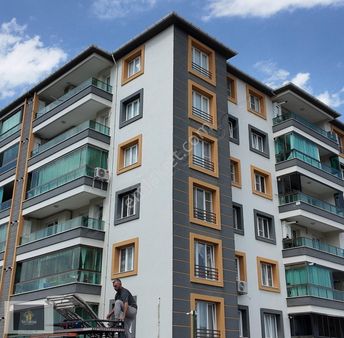 Cumhuriyet Havuzlu Kahve Mevkii Site İçerisinde 130m2 Arakat 3+1