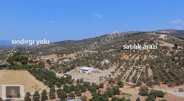 Sındırgı Yolu Taş Konak Arkası Villaların İçinde Satılık Arazi