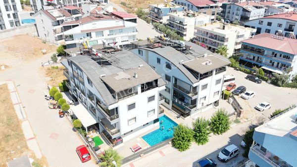 Didim Efeler'de Havuzlu Sitede 2+1 Yüksek Giriş Daire
