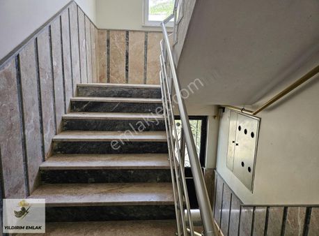 Yıldırım Emlak'tan Kurtulusta 9yıllık 4+1 Ara Kat Daire