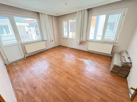 Marmara'dan Meyve Tabaklı Heykelde 2+1 Kiralık Daire