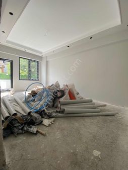 Ertuğrul Gazi Mah Yüksek Geniş Giriş Kat