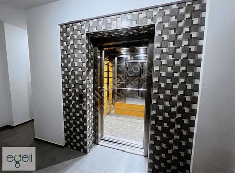 Davutlar Merkezde Satılık 3+1 Daire