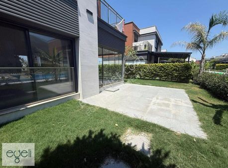 Kuşadası Güzelçamlı Da Ortak Havuzlu 3+1 Yazlık