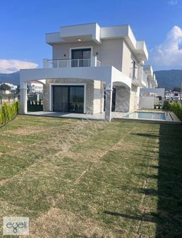 4+1 Tam Müstakil Özel Havuzlu Villa