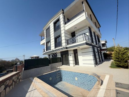 Hisarda Satılık Müstakil Havuz Ve Otoparklı Villa