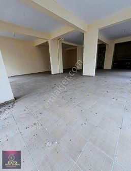 Eczane İçin 250m2 Düz Giriş