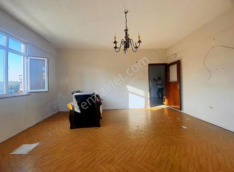 Hamidiye Mahallesinde Satılık Daire 37m2 Arsa Payı