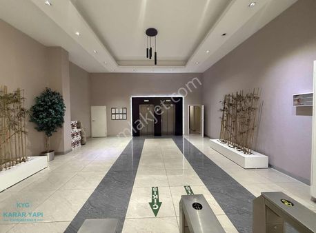 N Cadde Busines Resıdance De Göl Ve Şehir Manzaralı