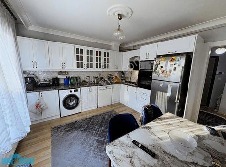 Akhisar Atatürk Mh.asansörlü Satılık 3+1 Dublex Daire