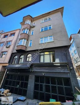 Balat Çarşı İçinde,4 Daire,1 İşyeri