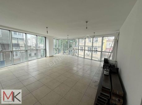 İlkadım'da Merkezi Konumda Kiralık Ofisler