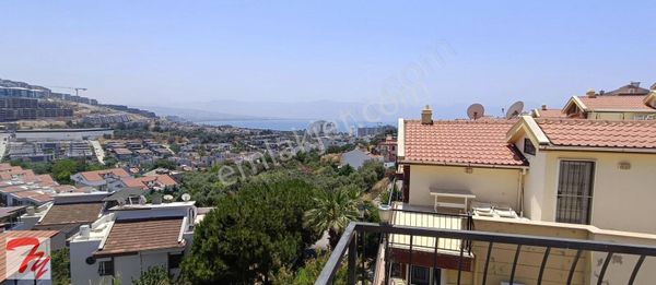 Kuşadası, Kadınlar Denizinde Satılık Daire