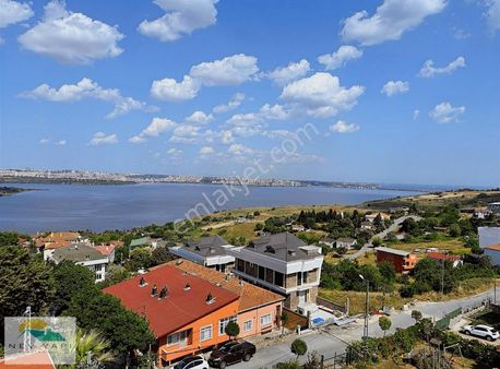 ** Nev Yapı Arsa Ofisinden Göl Manzaralı Kiralık Daire **