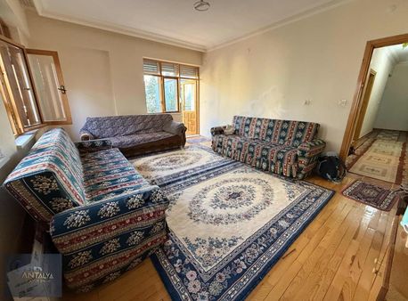 Korkuteli, Kiramitli Mah..geniş 3+1 140m2 Satılık Dairemiz.