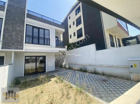 Nilüfer Kültür De Kiralık Triblex Villa