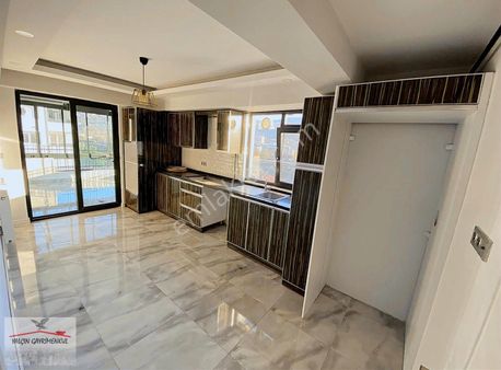 Şehir Hastanesine Yakın Kiralık Lüks 4+1 Daire