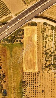 Manisa Turgutlu Yolu Üzerinde 5 Dönüm Tarla