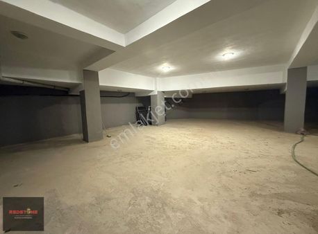 Redstone'dan Salih Omurtak'ta İskanlı Ticari Plaza