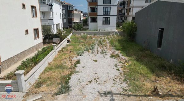 Deniz Remax - Şirintepe Mahallesi'nde Satılık 298 M2 İmarlı Arsa