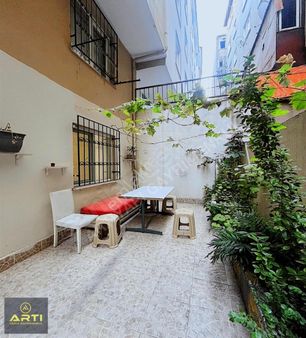 Metrobüse Yakın Yatırıma Ve Oturuma Uygun Satılık 1+1 Daire